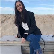 Studentessa alla facoltà di lingue aziendali di Urbino impartisce lezioni private di tutte le materie umanistiche e di inglese e spagnolo